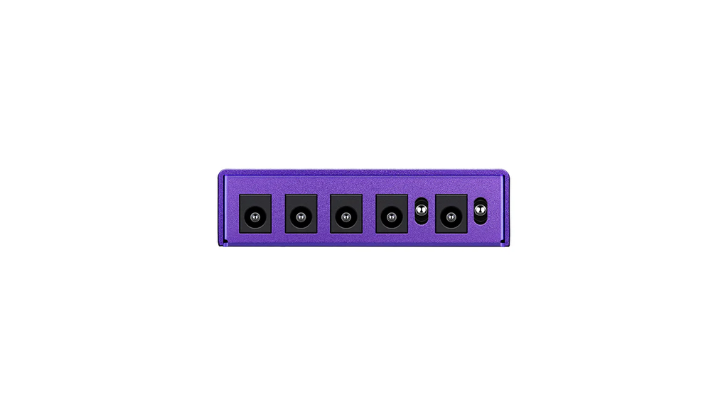 NUX Zeus Jr. power supply — compact size shown on pedalboard