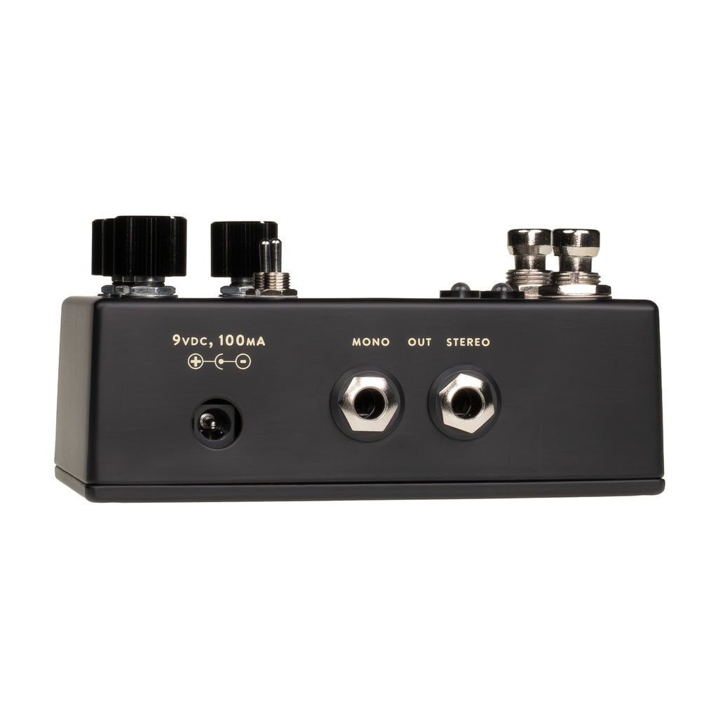 New Walrus Audio Julianna Deluxe Chorus & Vibrato Black Guitar Effects Pedal