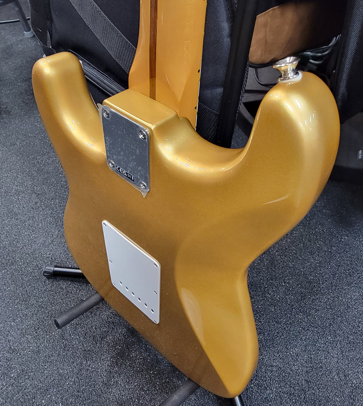 Fender Vintera III Late '50s Stratocaster Aztec Gold — neck joint
