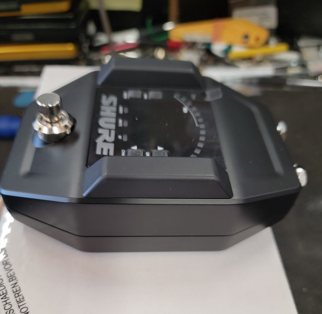 Shure GLXD6+ wireless guitar pedal receiver — input jacks rear view
