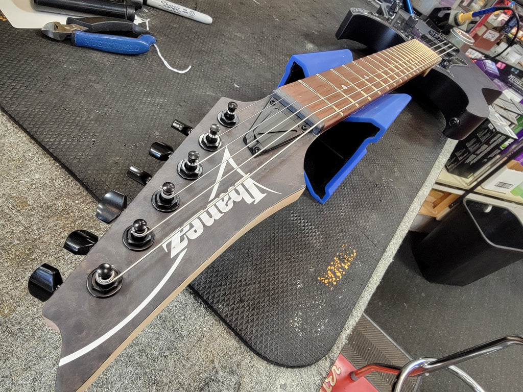 Ibanez RGR431PB electric guitar - body horn and cutaway detail