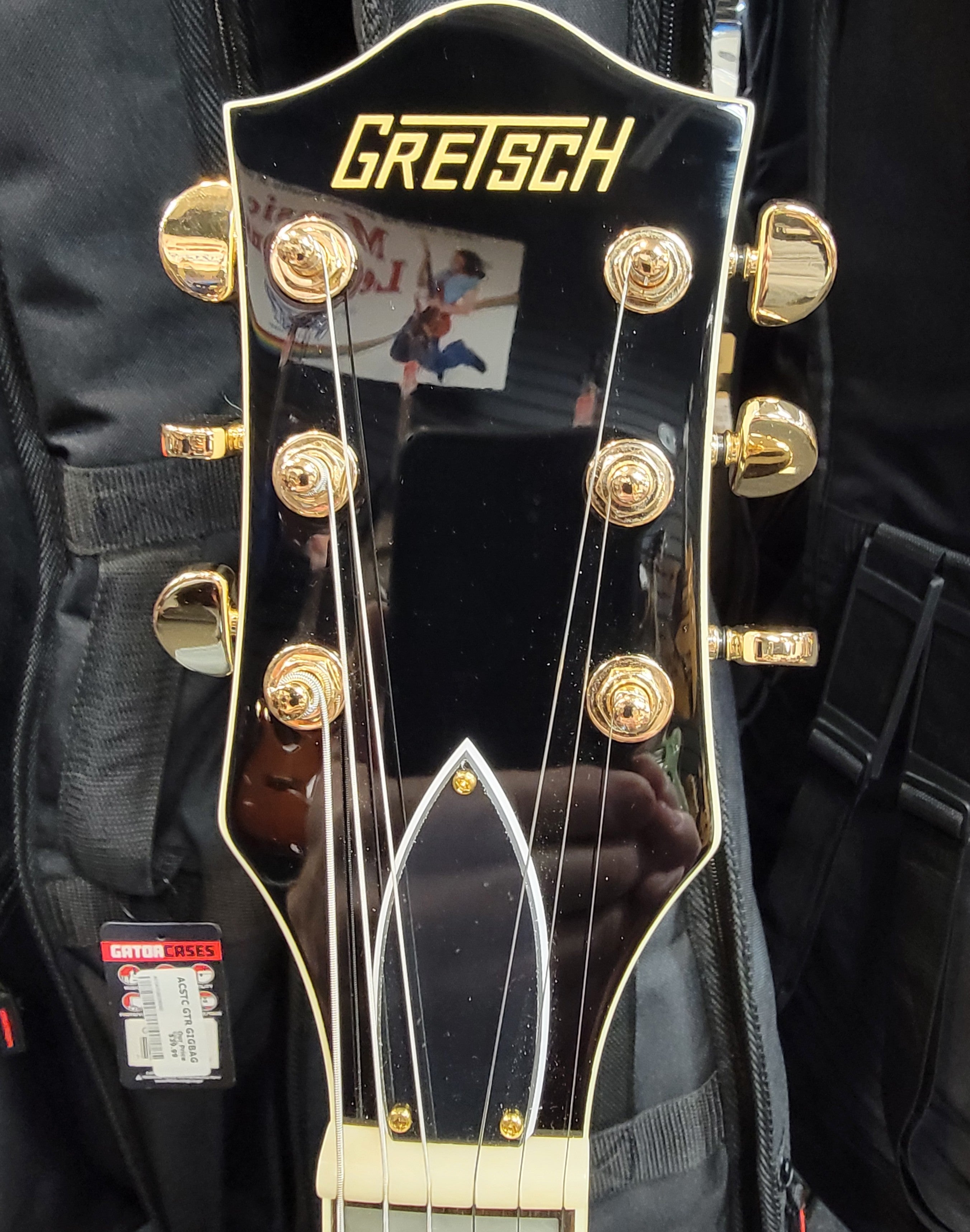 Gretsch G2622TG Streamliner center block — headstock