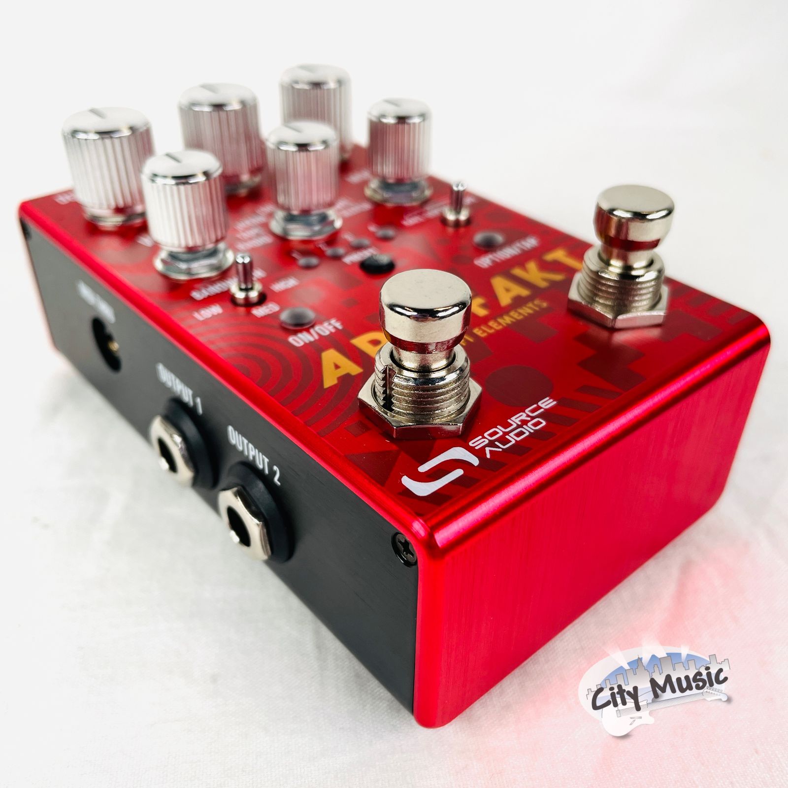 Source Audio Artifakt Lo-fi Elements pedal — side jacks