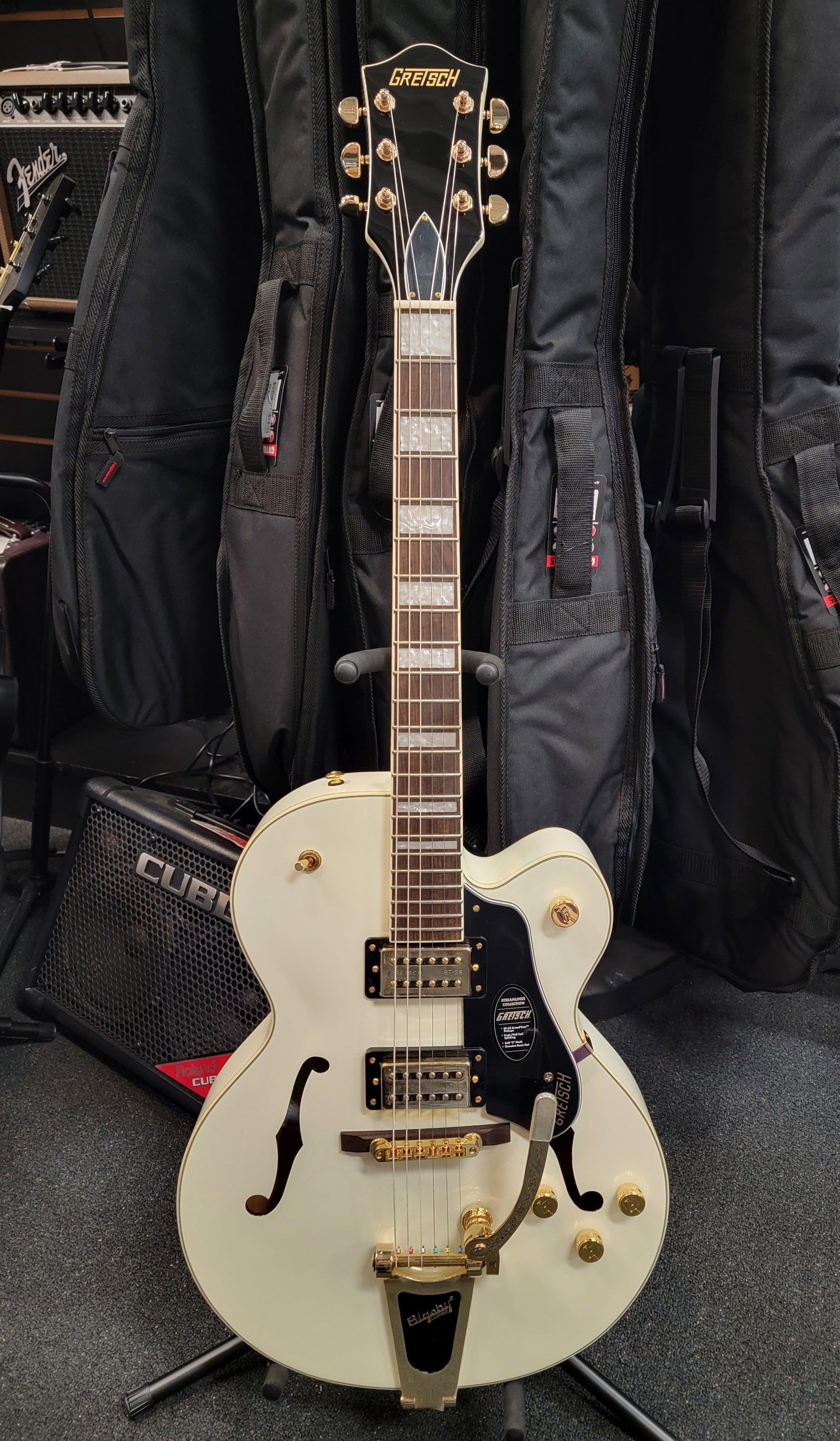 Gretsch G2420TG Streamliner Hollow Body with Bigsby LTD Vintage White