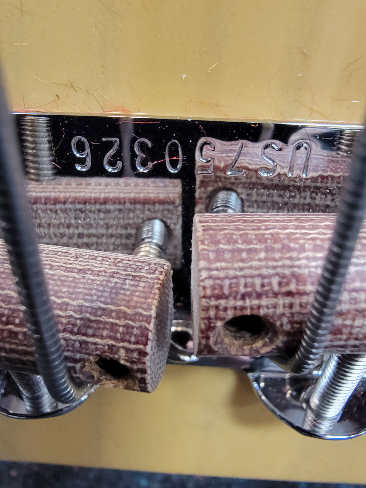 Fender AV II 1951 Precision Bass Butterscotch Blonde — pickguard detail