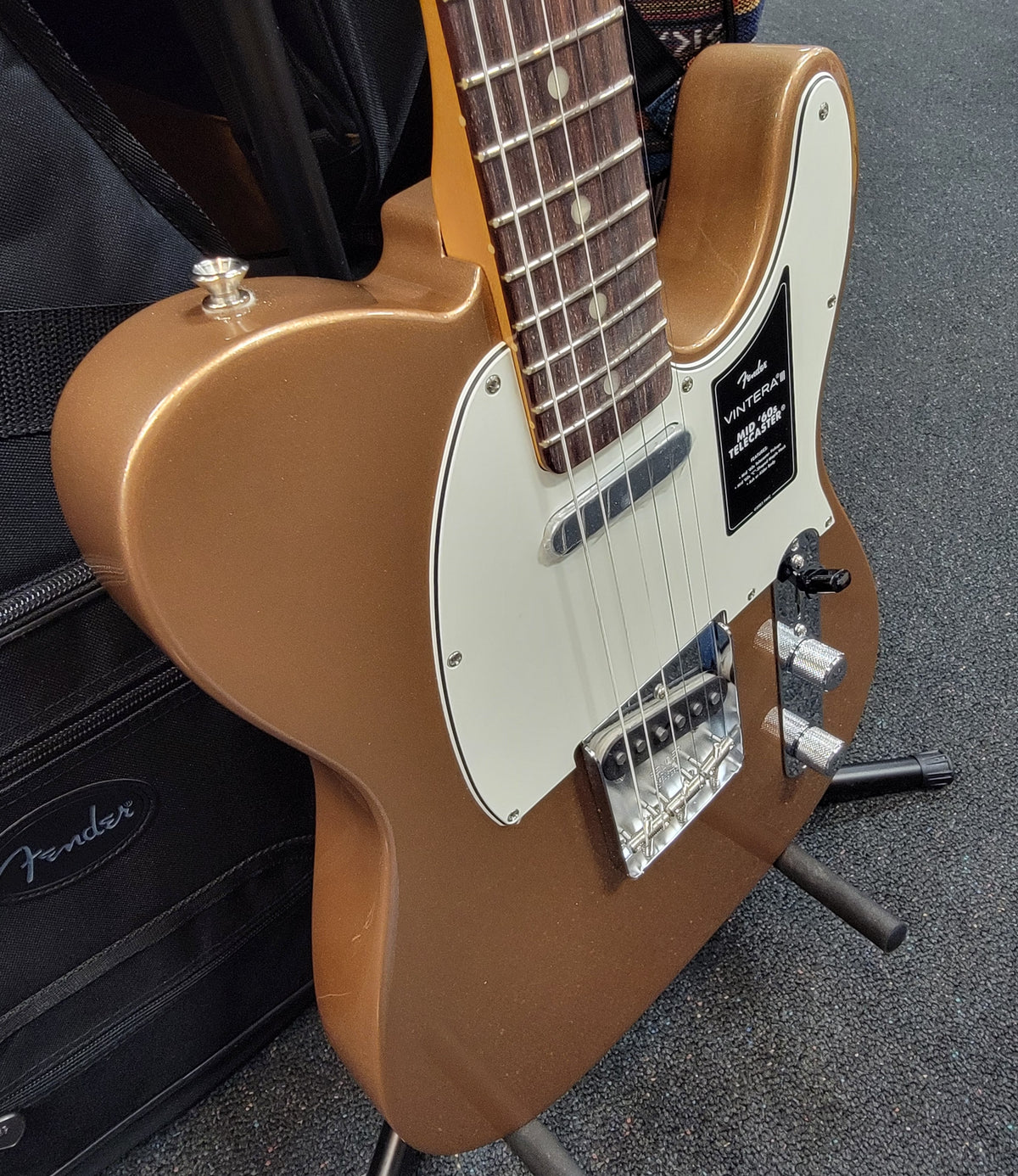 Fender Vintera III Mid '60s Telecaster Firemist Gold — 3-saddle bridge