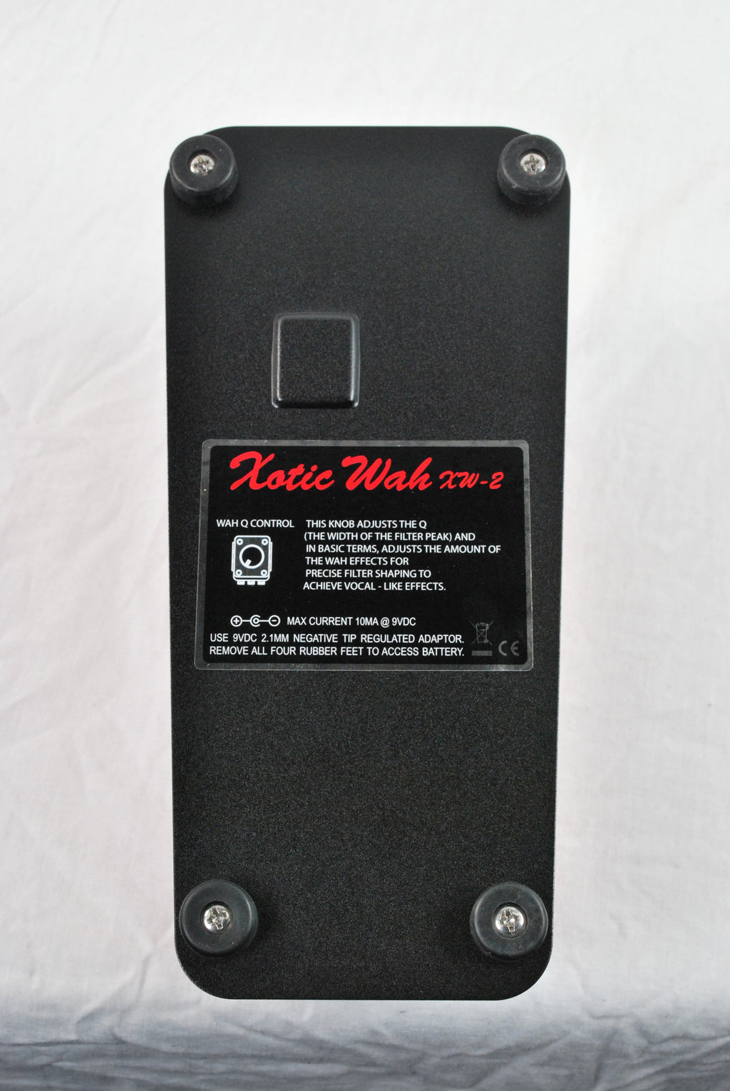 Xotic XW-2 Candy Apple Red wah pedal — detail view