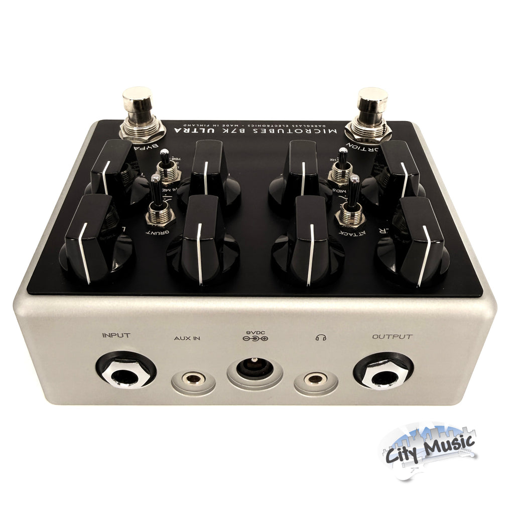 Used Darkglass Microtubes B7K ULTRA V2 w/ Aux-In Analog Bass Guitar Preamp Pedal ♪