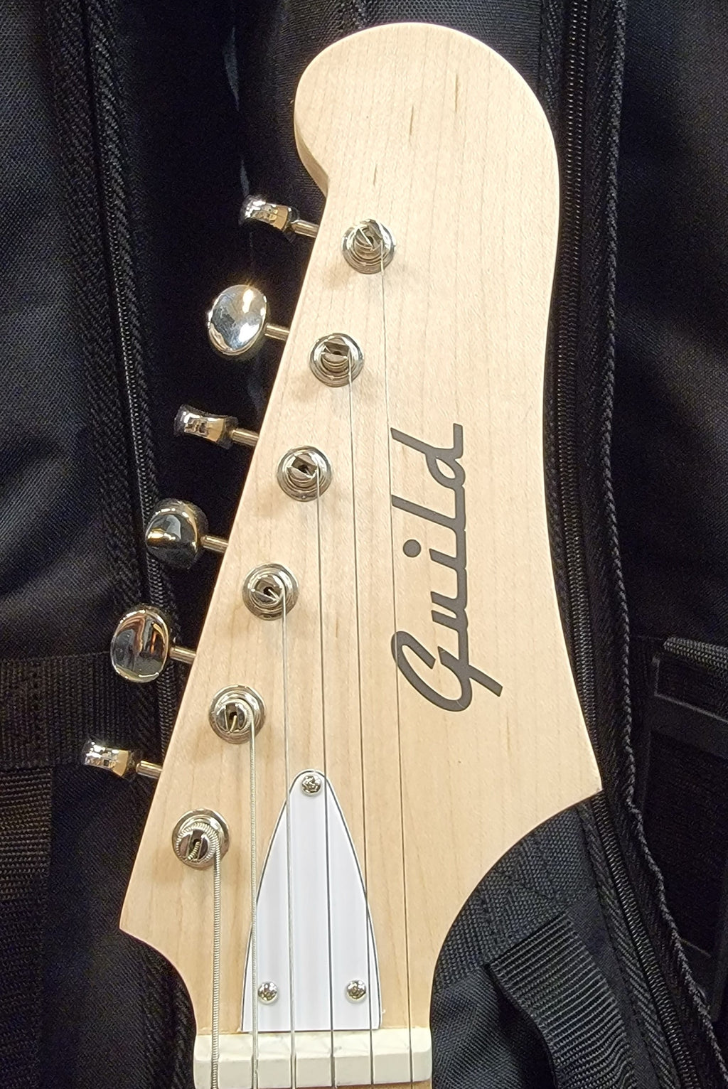 Guild Surfliner electric guitar — full body rear