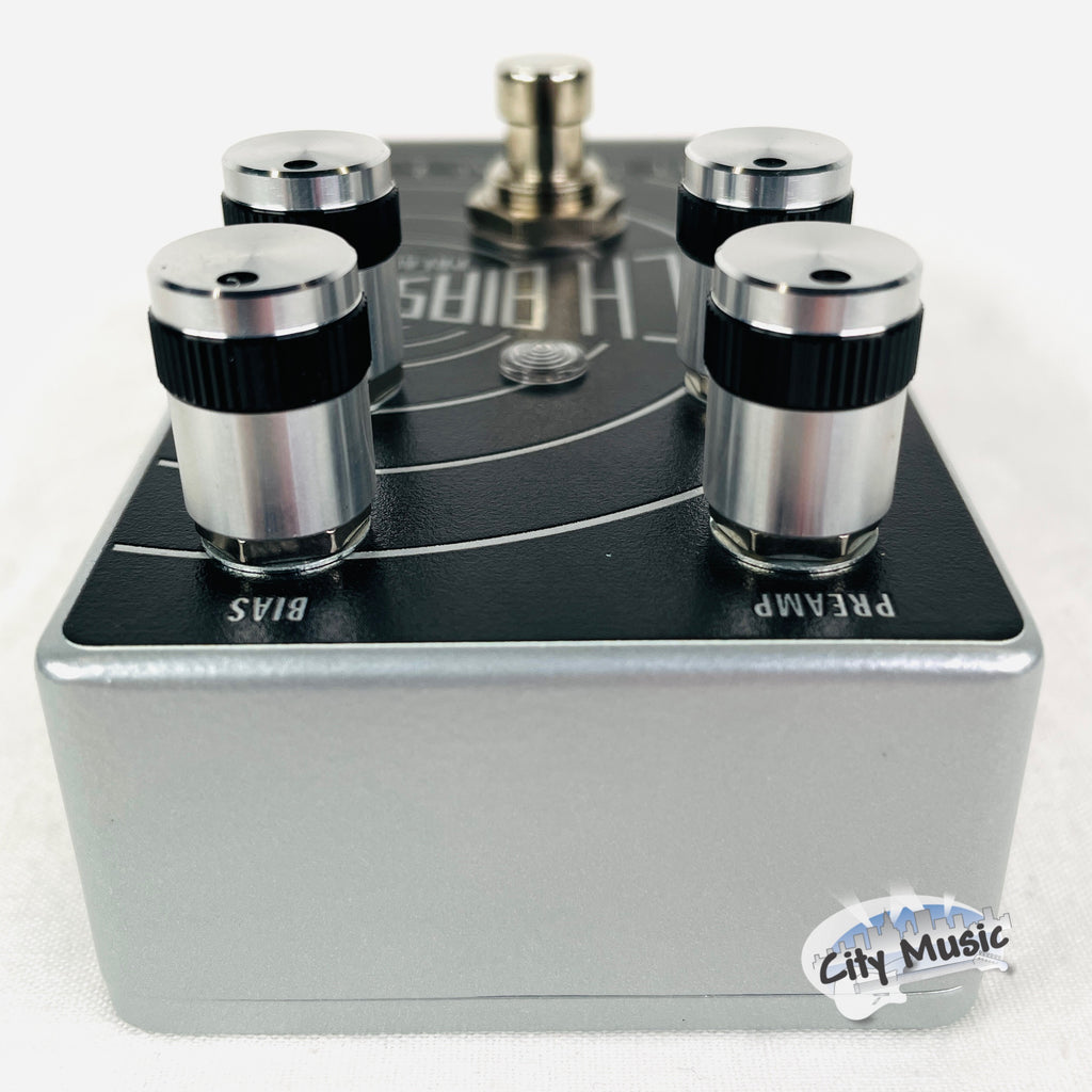 Catalinbread Epoch Bias preamp boost pedal - footswitch detail