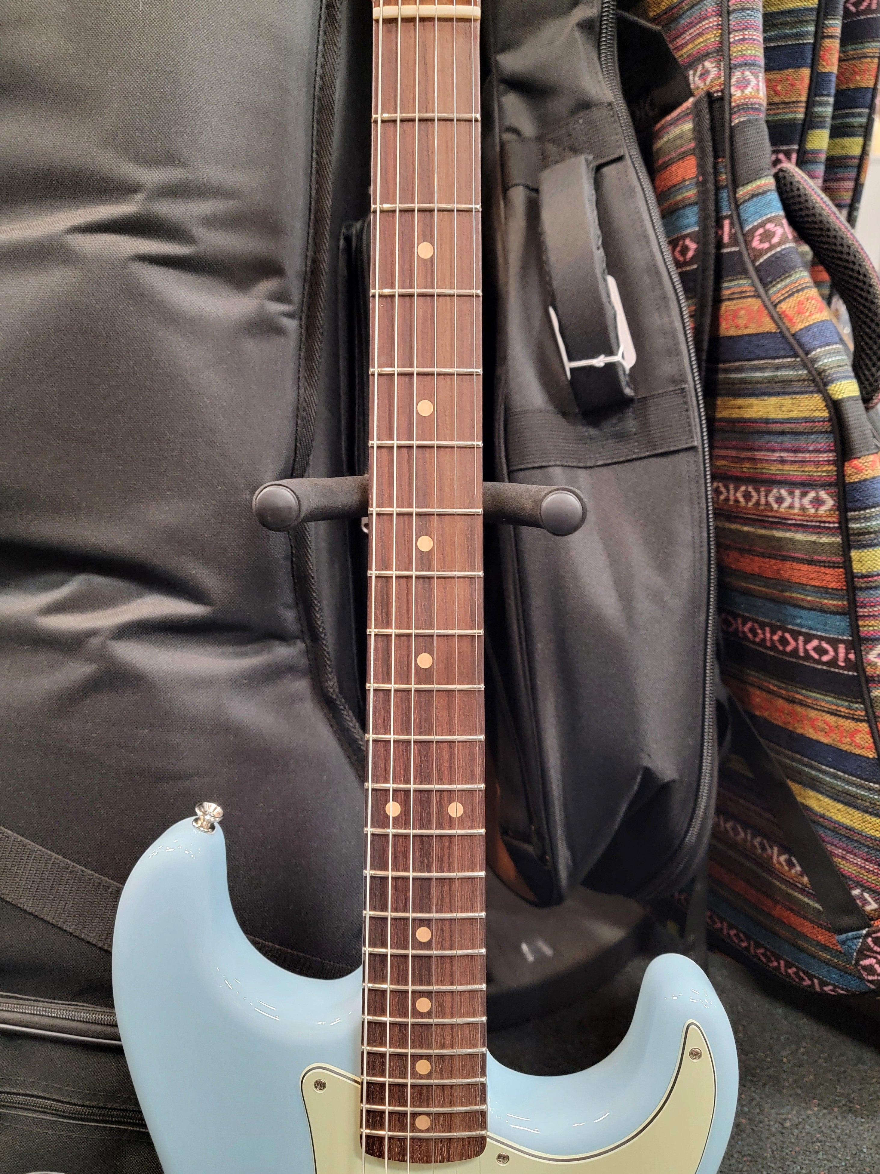 Fender Vintera III Early '60s Stratocaster Sonic Blue, Dlx Gig-Bag!