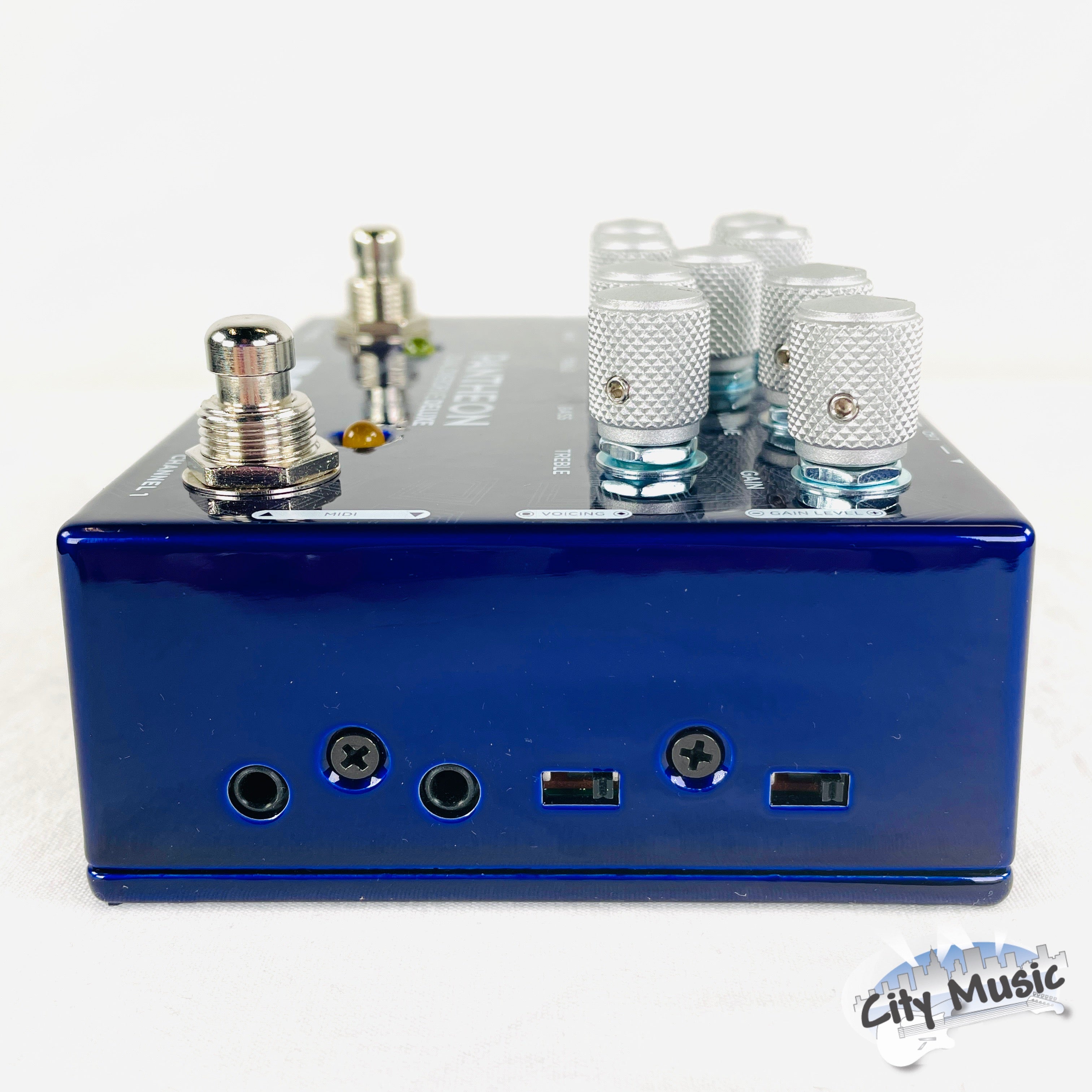 Wampler Dual Pantheon Deluxe overdrive pedal — side switches view