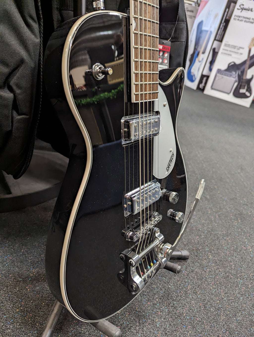 Gretsch G5260T Electromatic Jet Baritone with Bigsby — Black pickups