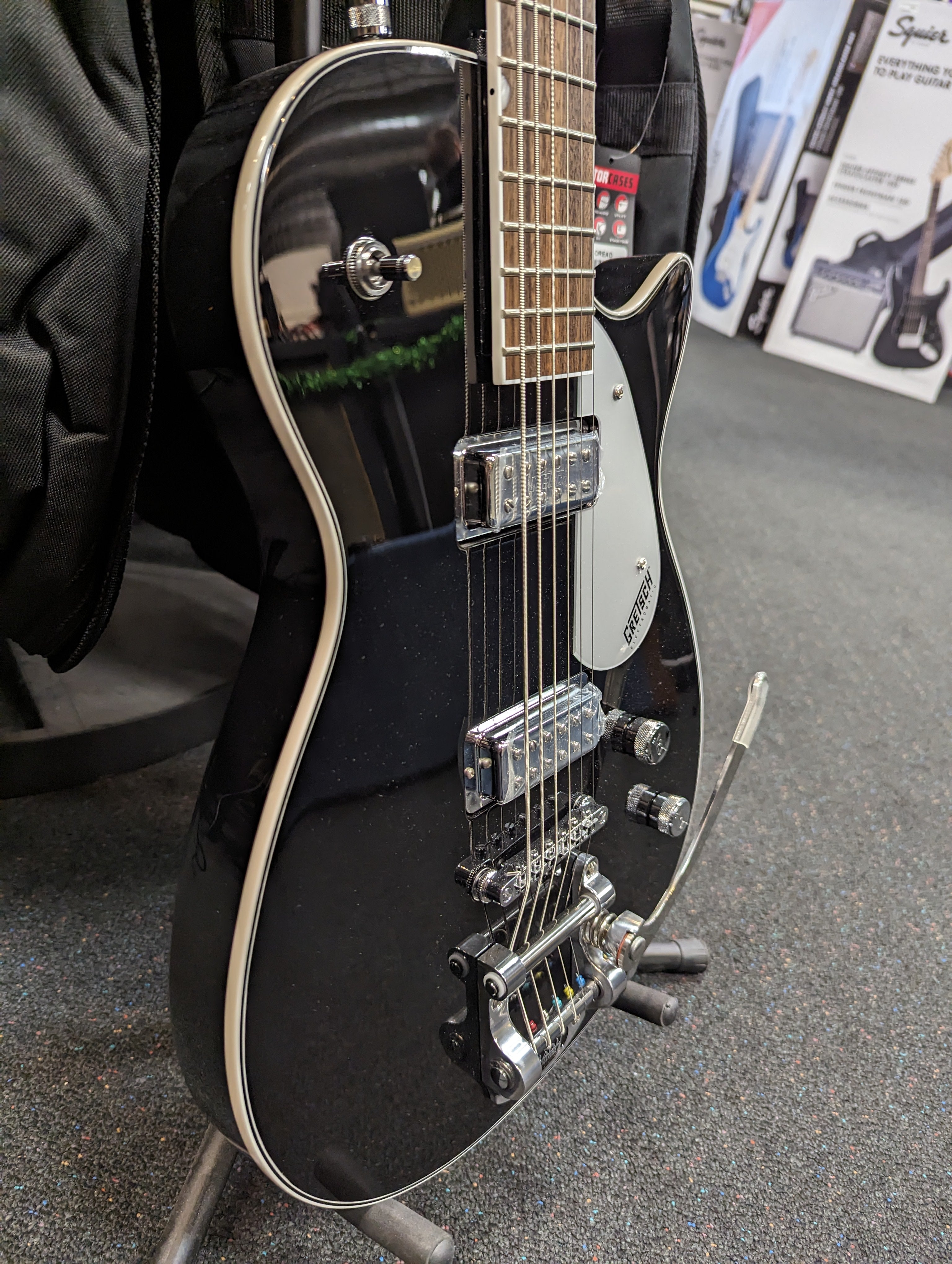 Gretsch G5260T Electromatic Jet Baritone with Bigsby — Black pickups