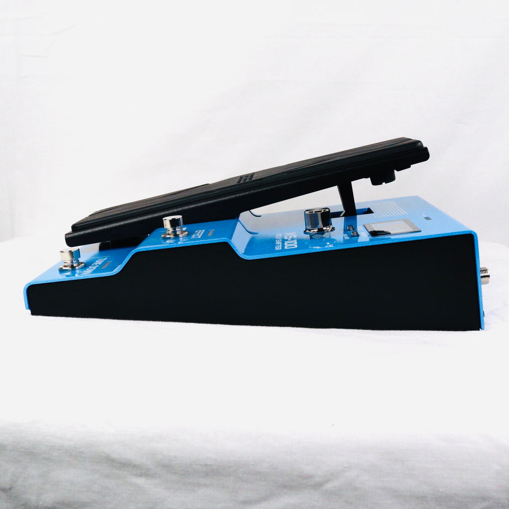 Boss XS-100 Poly Shifter pedal — side profile