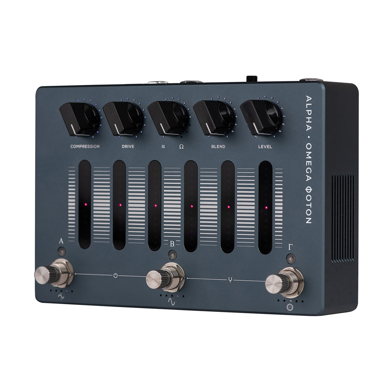 Darkglass Alpha Omega Photon bass pedal - rear connectivity panel