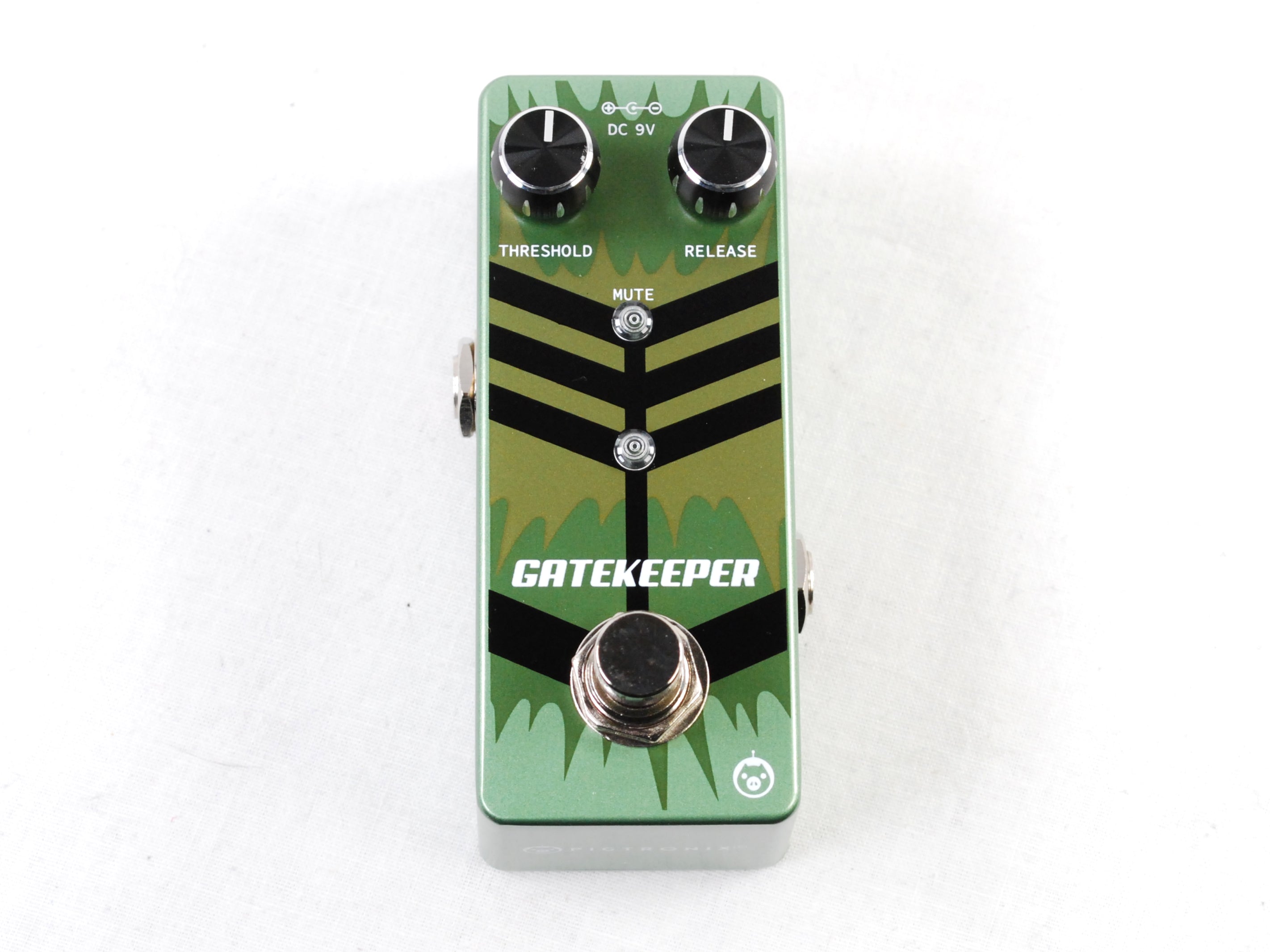 Pigtronix Gatekeeper Micro noise gate pedal — green enclosure, top view