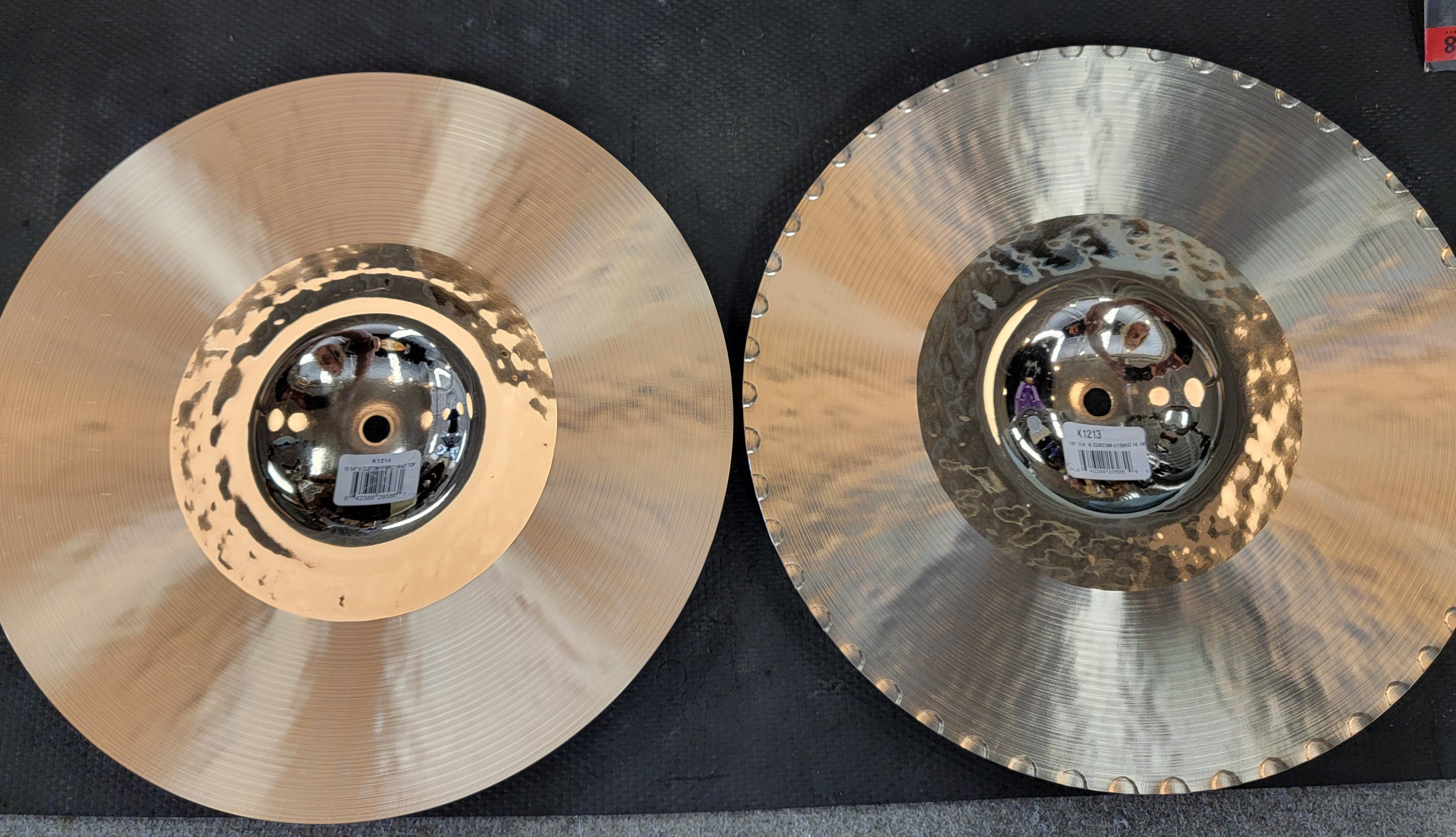 Zildjian K1213 Hybrid Hi-Hat pair - side by side comparison