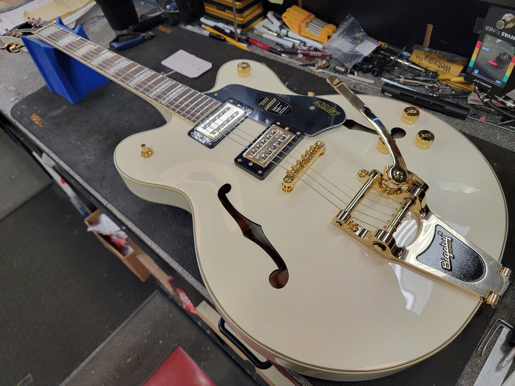Gretsch G2622TG Streamliner center block — upper bout