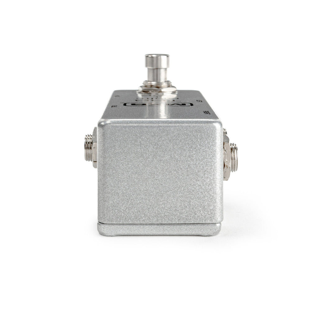 MXR M231 TRS Split + Tap footswitch — momentary switch detail