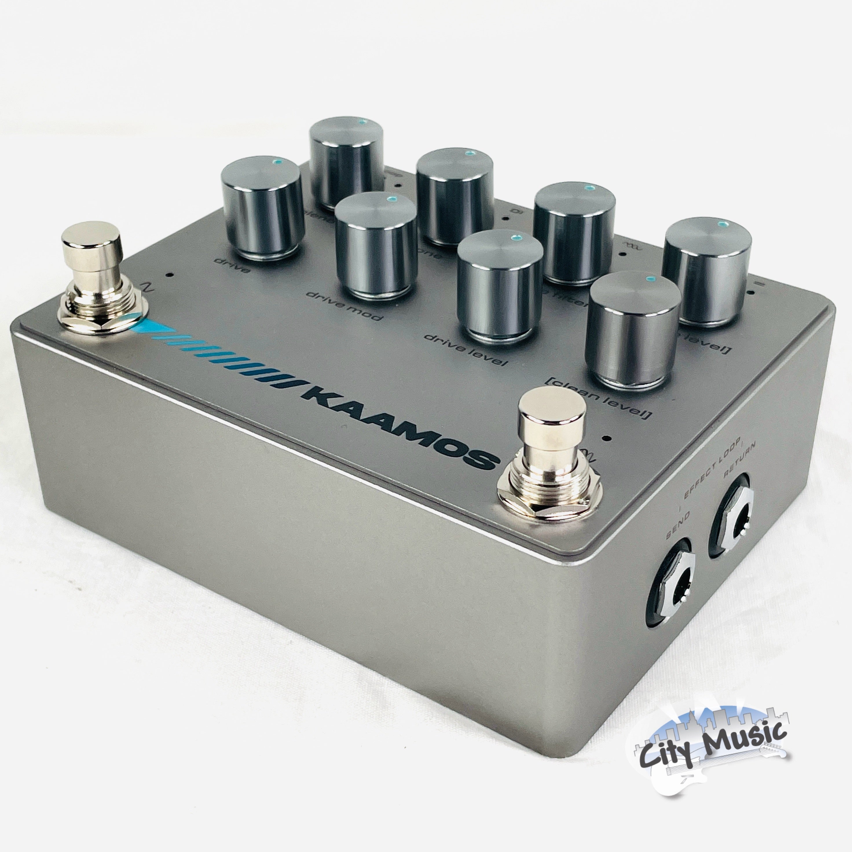 Used Darkglass Kaamos bass pedal - rear input and output panel