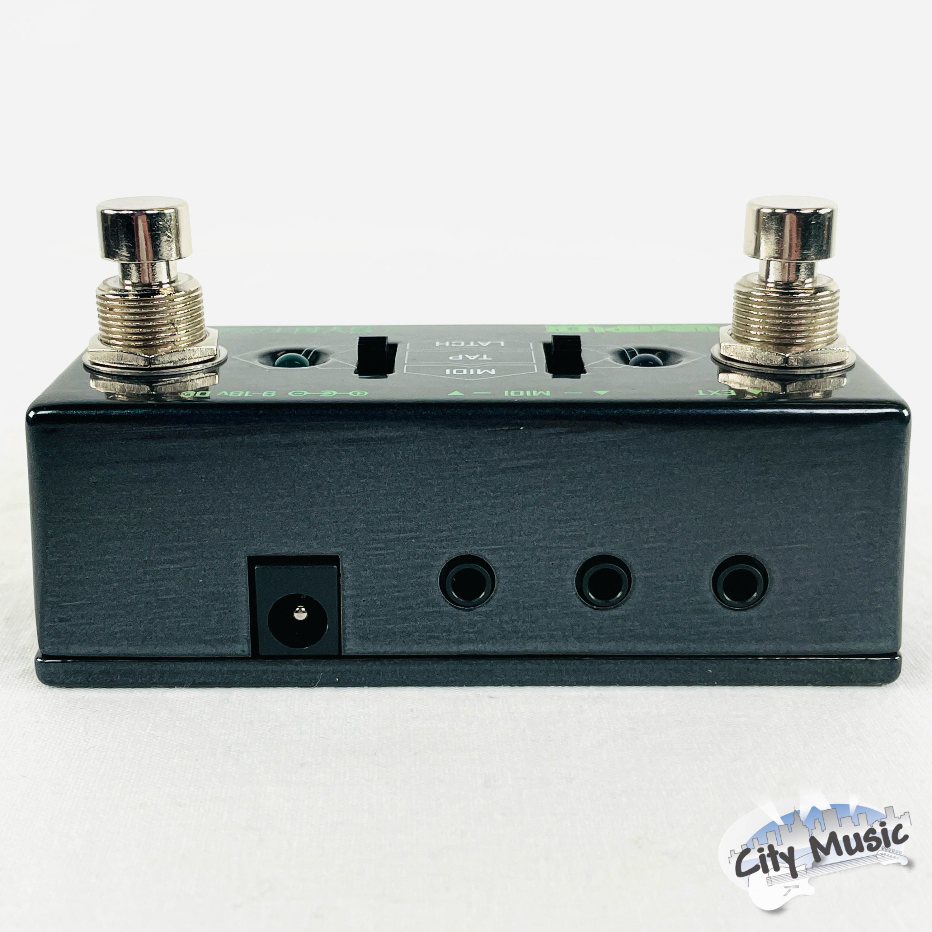 Used Wampler Syntax MIDI Controller pedal with original packaging, mint condition