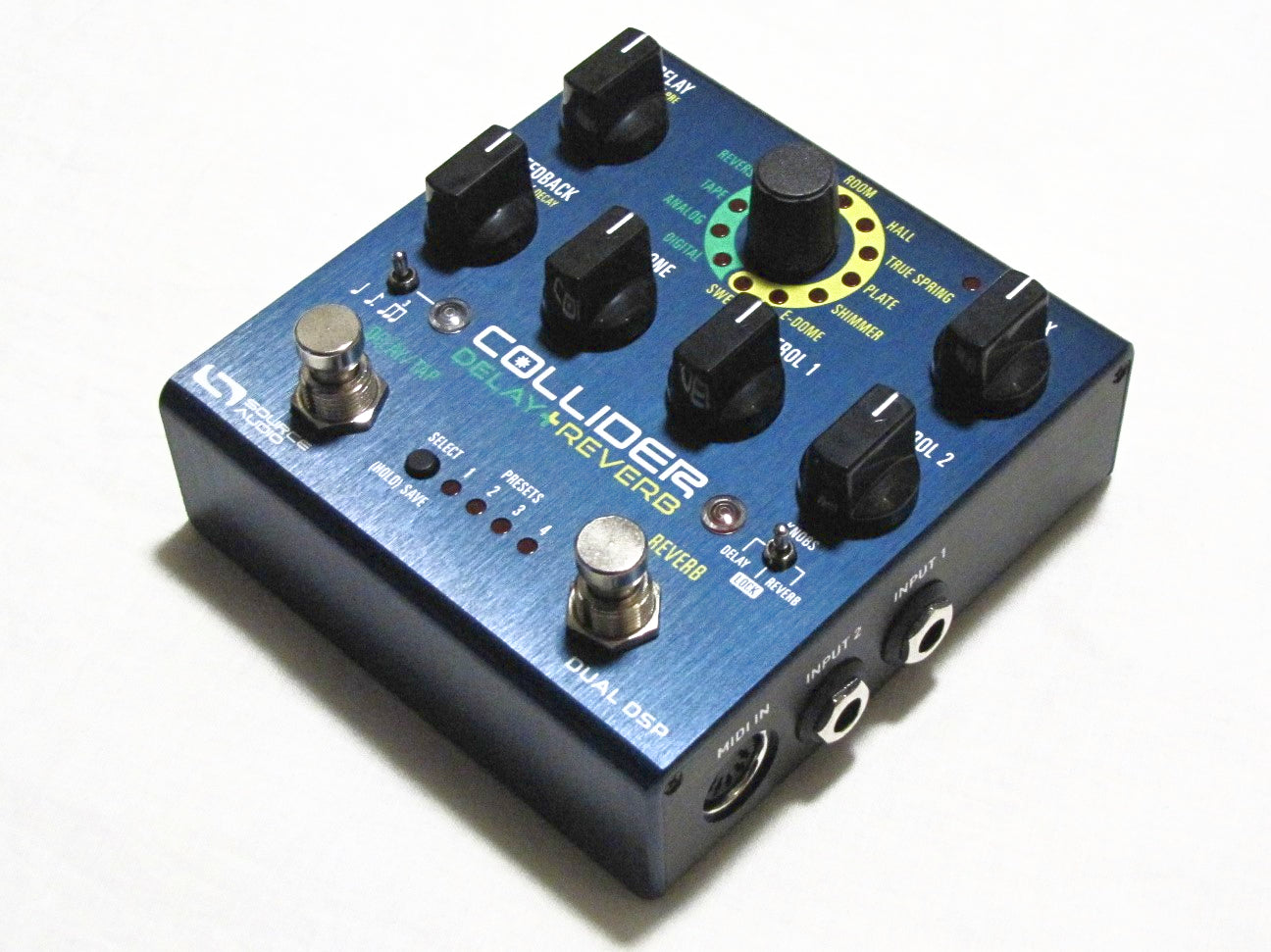 Source Audio Collider delay reverb pedal — side jacks