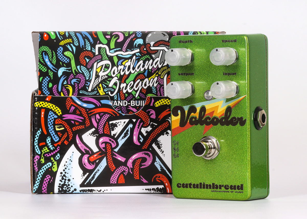 Catalinbread Valcoder tremolo pedal - side jacks view