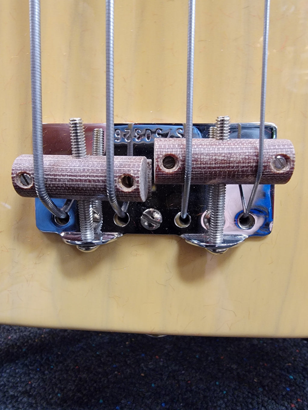 Fender AV II 1951 Precision Bass Butterscotch Blonde — chrome covers