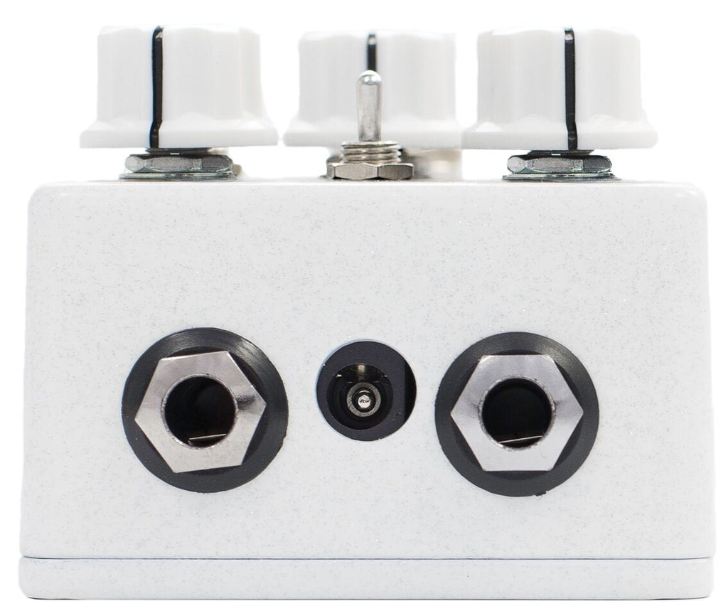 EarthQuaker Dunes V2 overdrive pedal — jacks detail