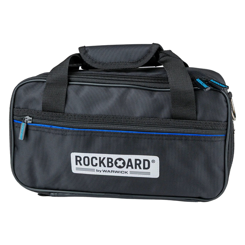 RockBoard DUO 2.0 guitar effects pedalboard with gig bag detail