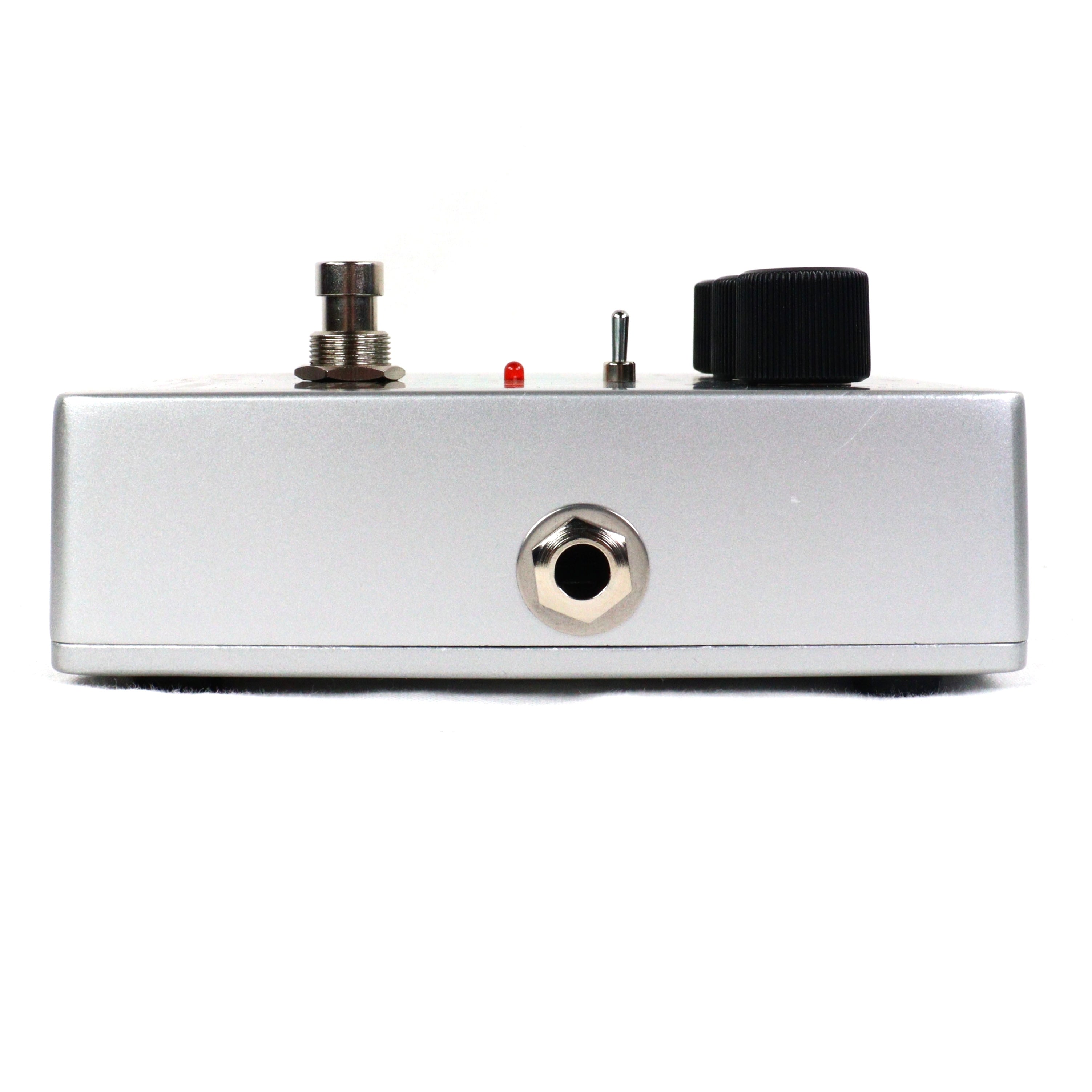 Electro-Harmonix Walking on the Moon flanger pedal — footswitch detail