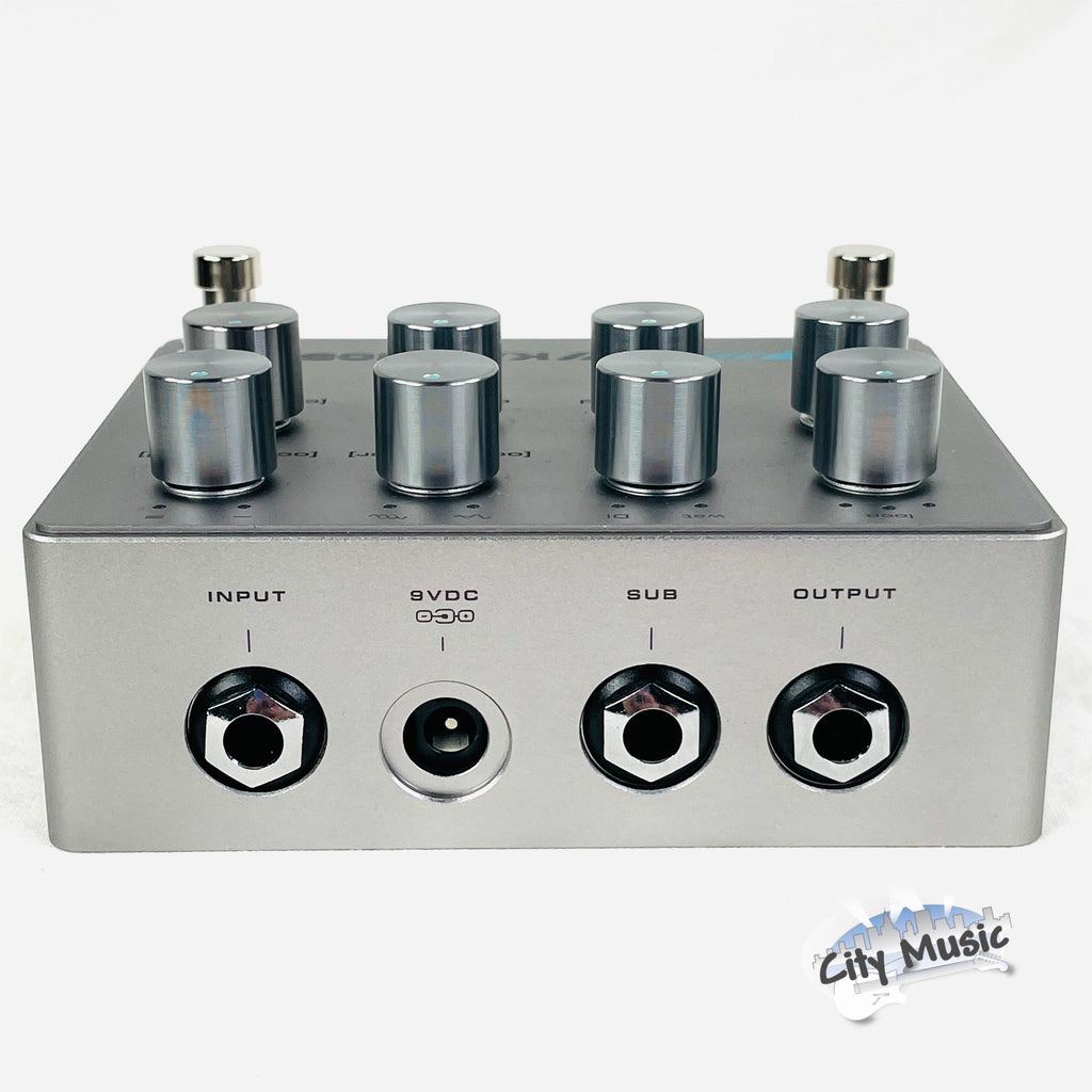 Used Darkglass Kaamos bass pedal - footswitch detail