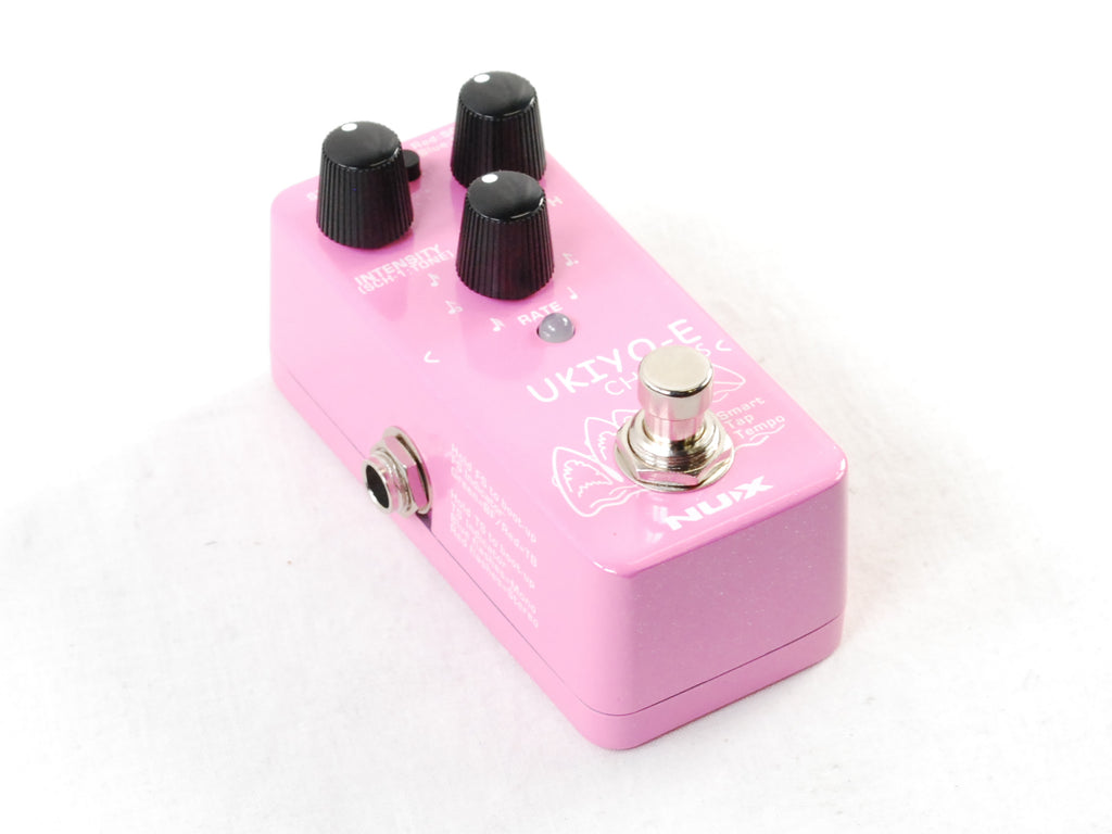 NUX NCH-4 Ukiyo-E Chorus mini pedal — side jacks view