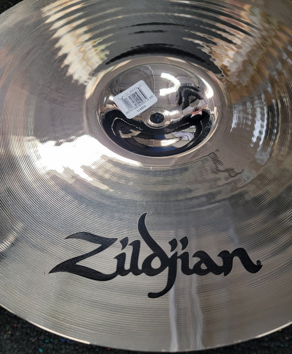 Zildjian A20513 A Custom Brilliant Crash Cymbal - overview shot