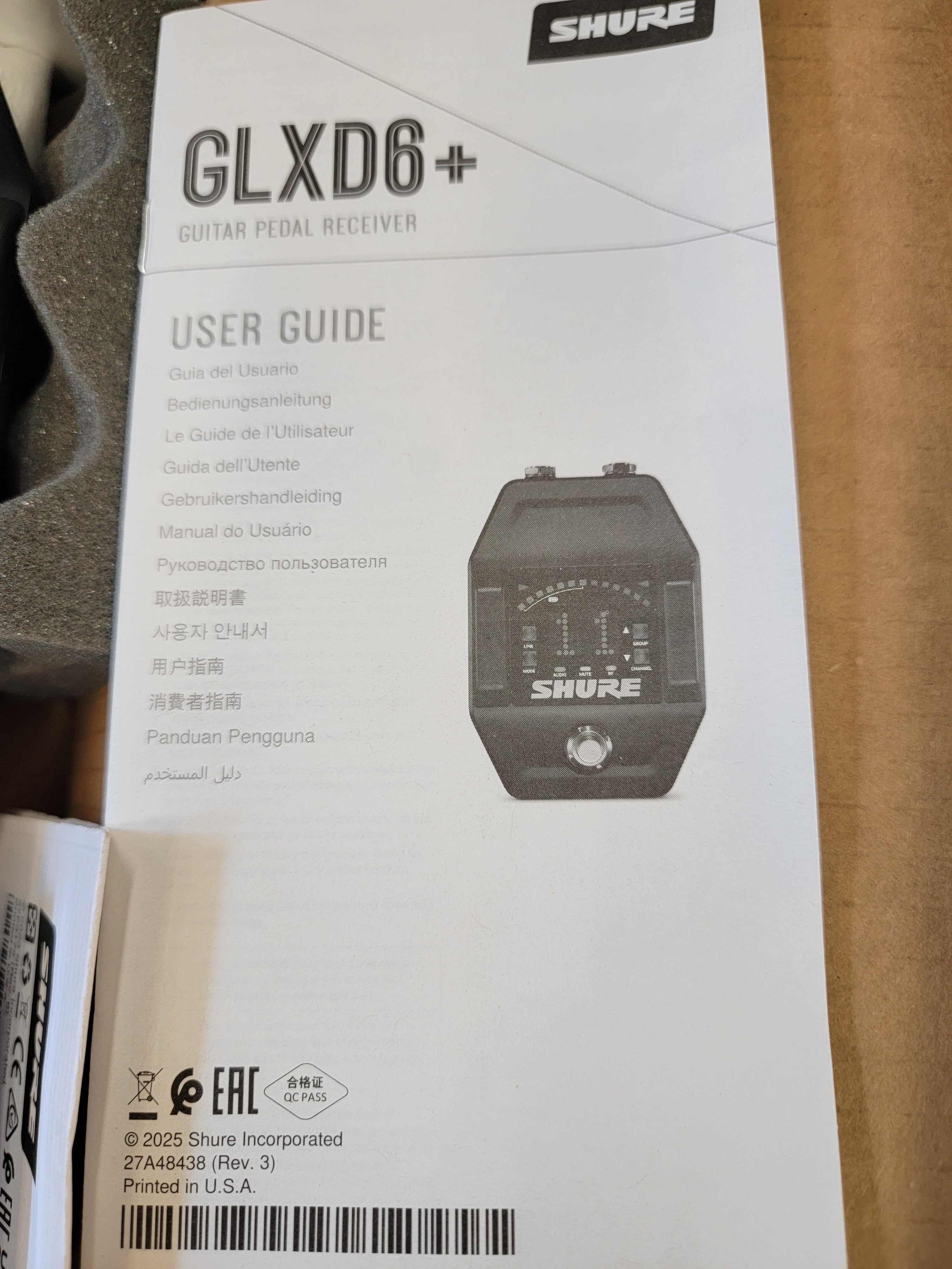 Shure GLXD6+ wireless guitar pedal receiver — footswitch and LED tuner