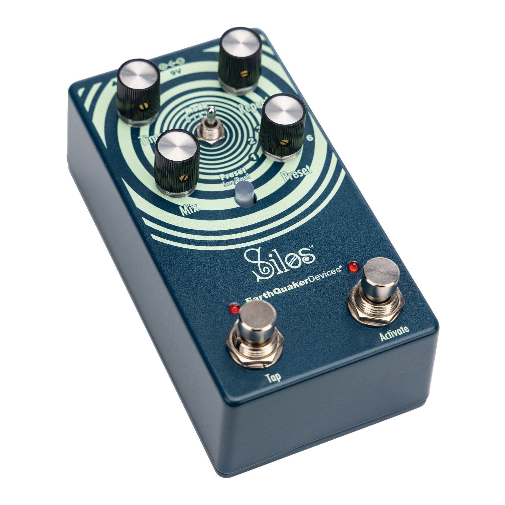 EarthQuaker Devices Silos delay pedal — footswitch detail