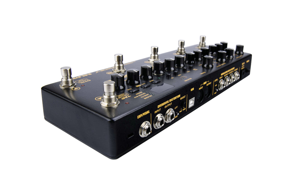 NUX NME-3 Cerberus multi-effects pedal — footswitches detail