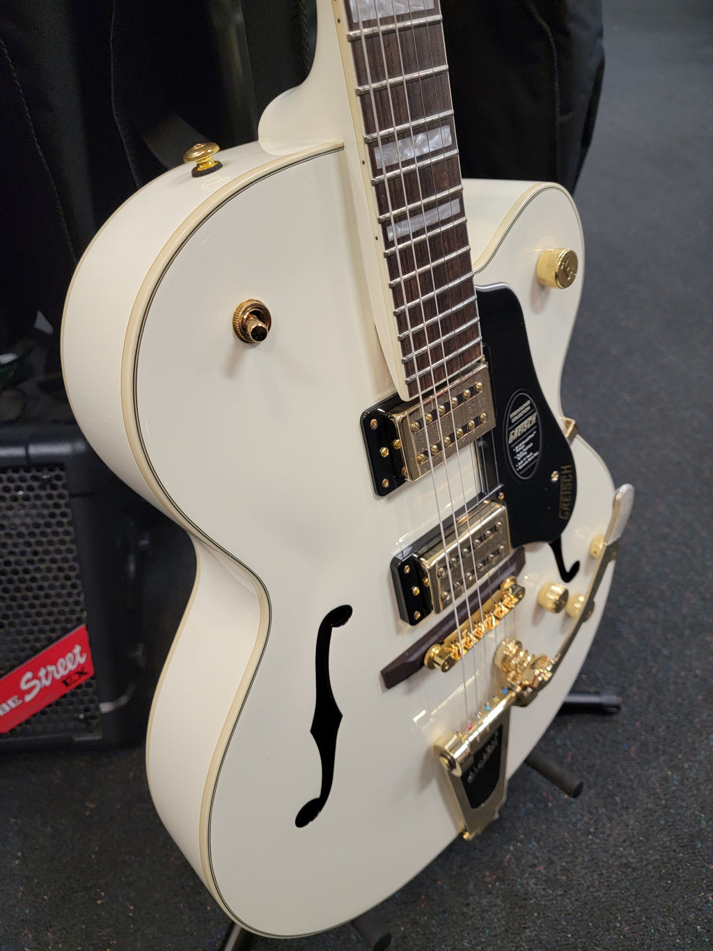 Gretsch G2420TG Streamliner hollow body — fingerboard inlays