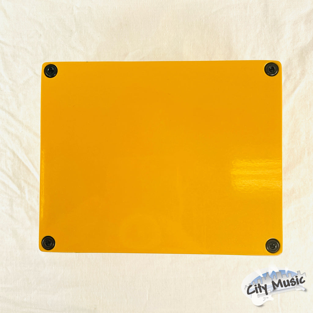 Tone City TC-T32 Model M distortion pedal — knob detail