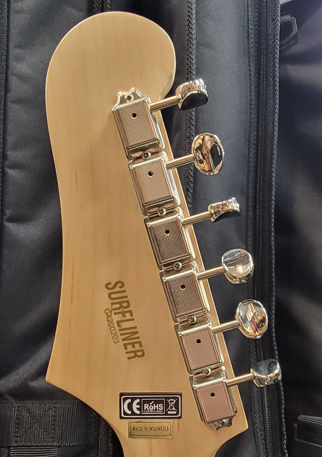 Guild Surfliner electric guitar — neck joint detail
