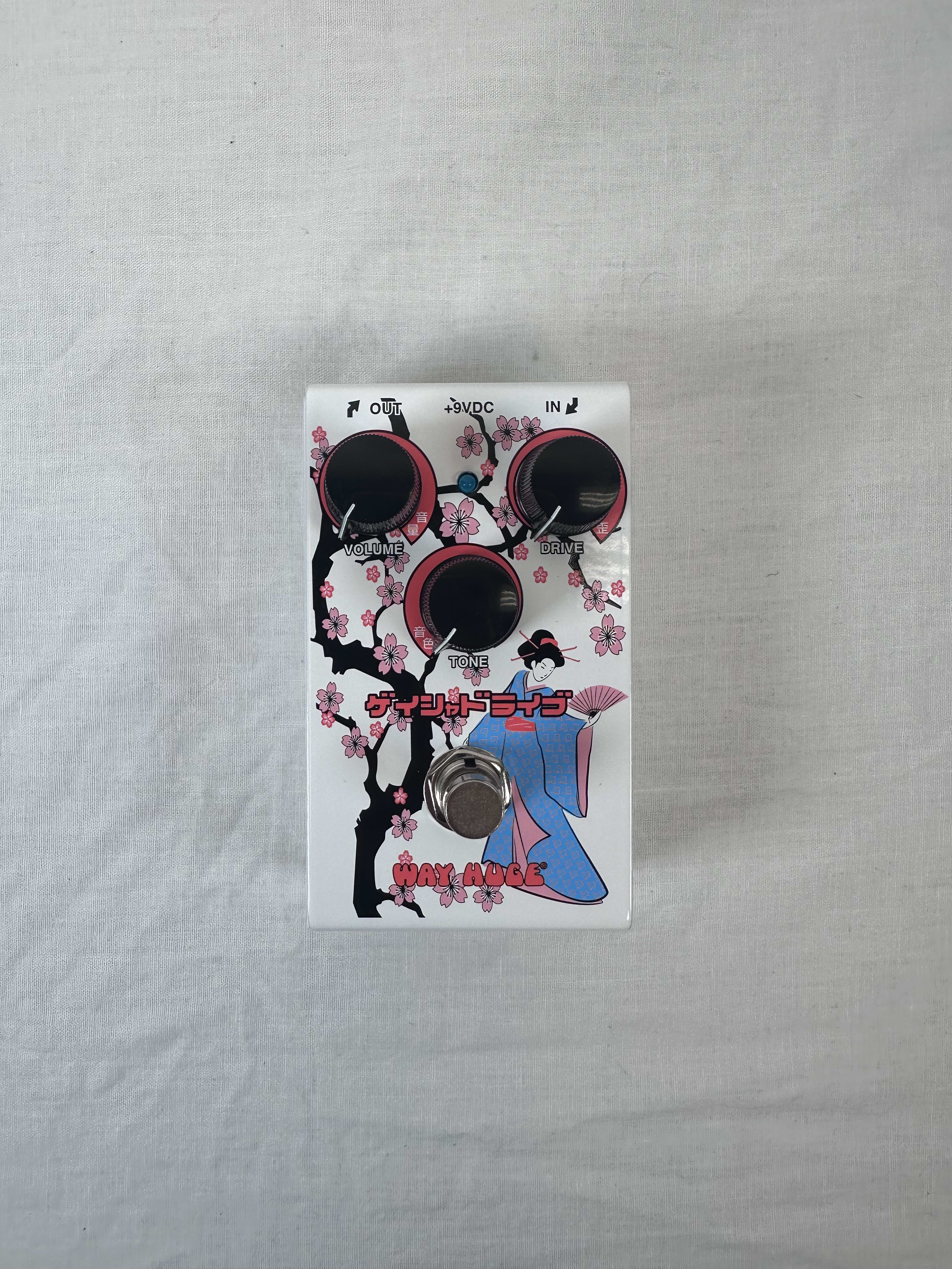 Way Huge WM32 Smalls Geisha Drive — top-down view showing three knobs and artwork
