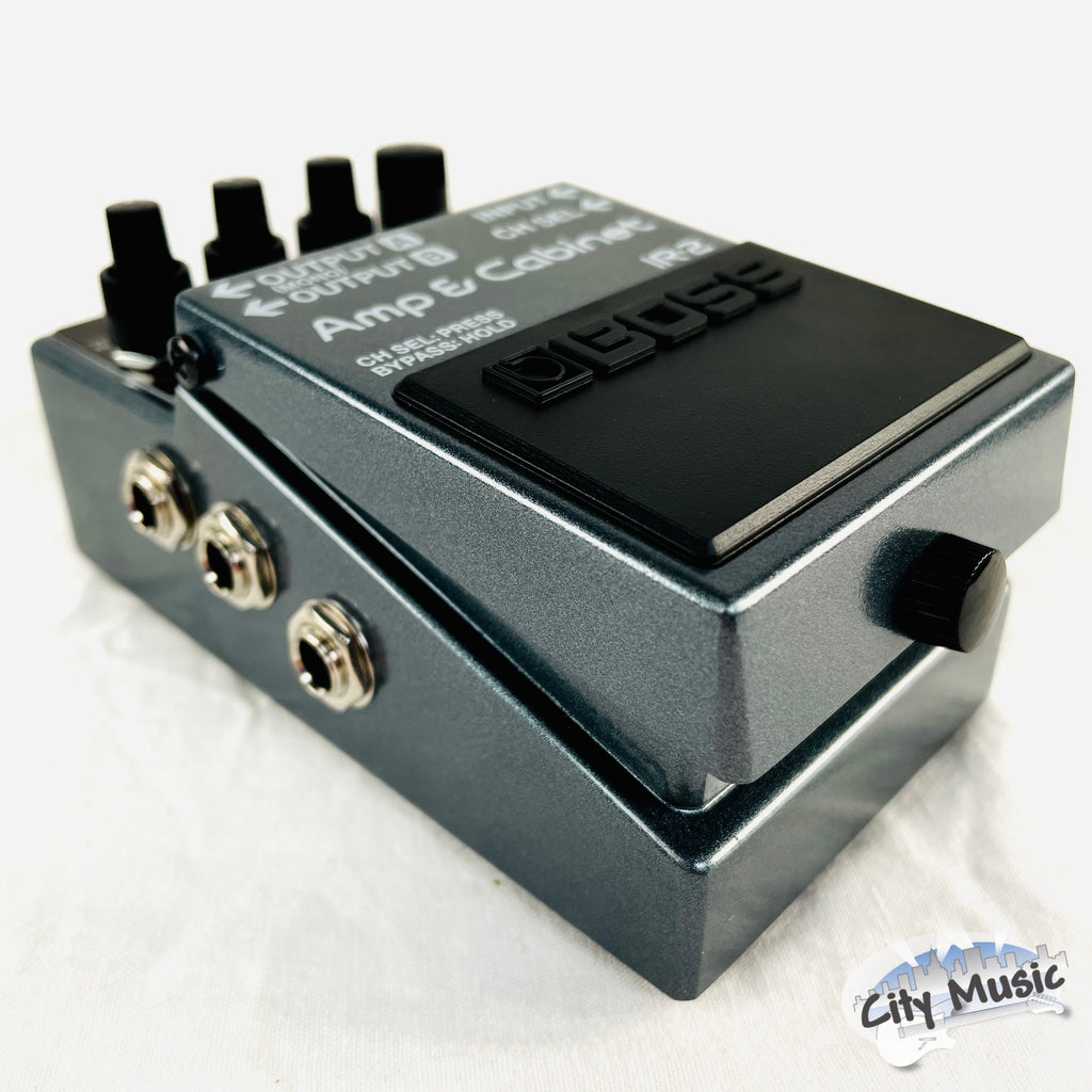 Boss IR-2 Amp & Cabinet pedal — rear connections