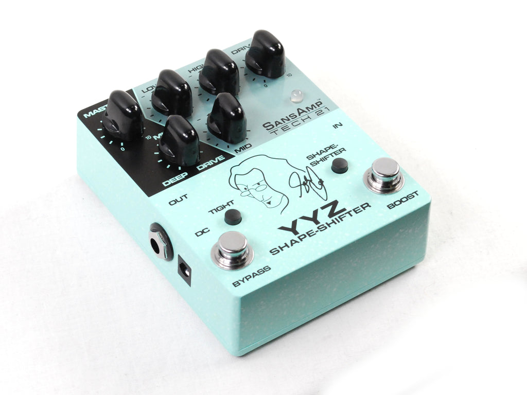 Tech 21 YYZ Shape-Shifter Geddy Lee SansAmp bass pedal angled view