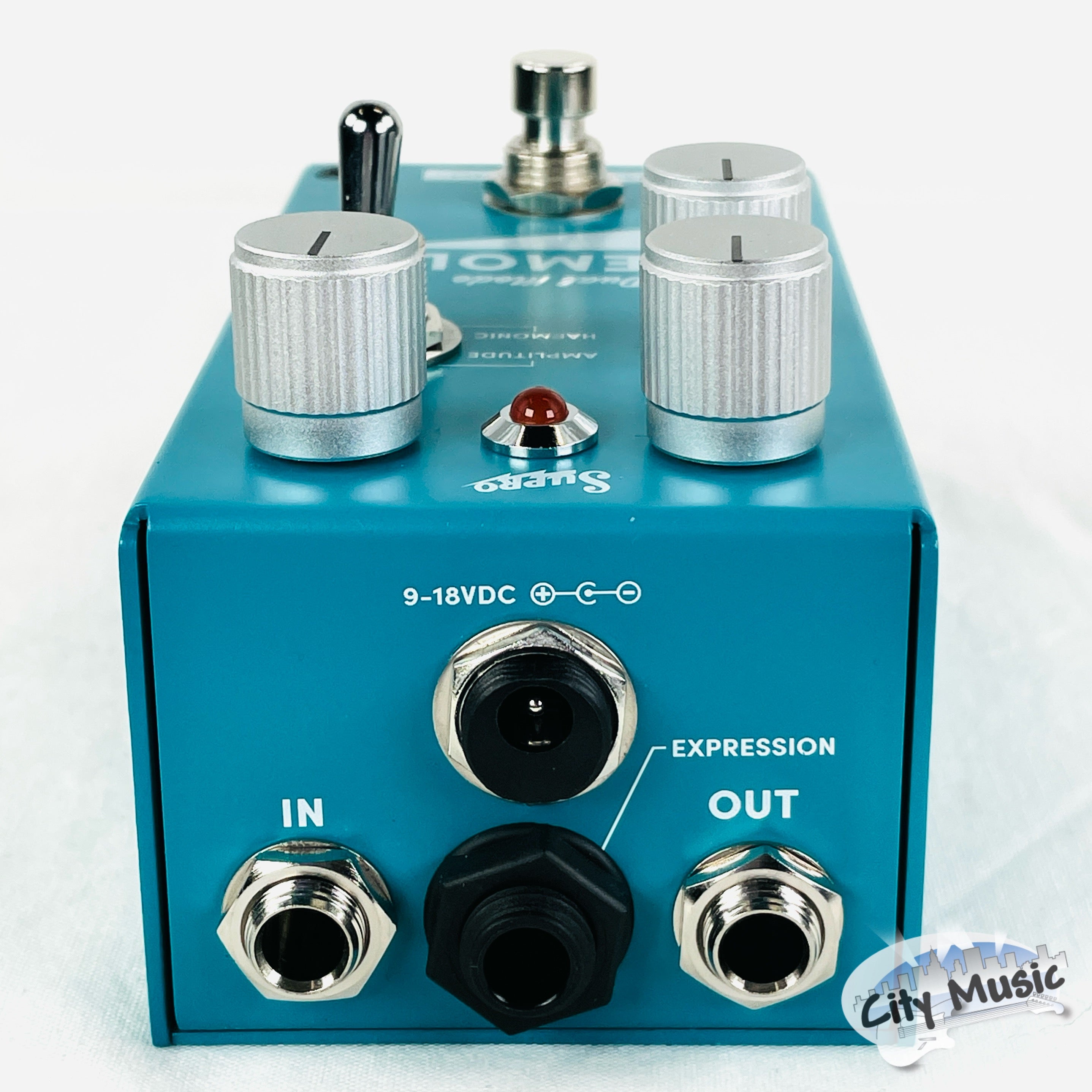 New Supro 1310 Tremolo Guitar Effects Pedal