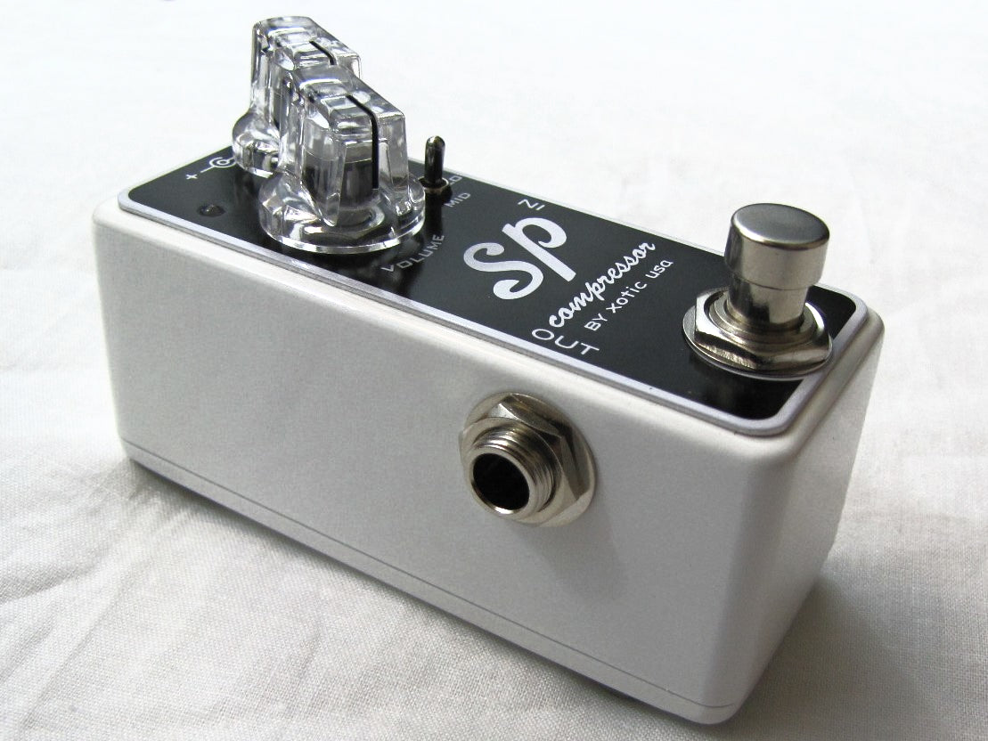 Xotic SP Compressor - rear view showing power input