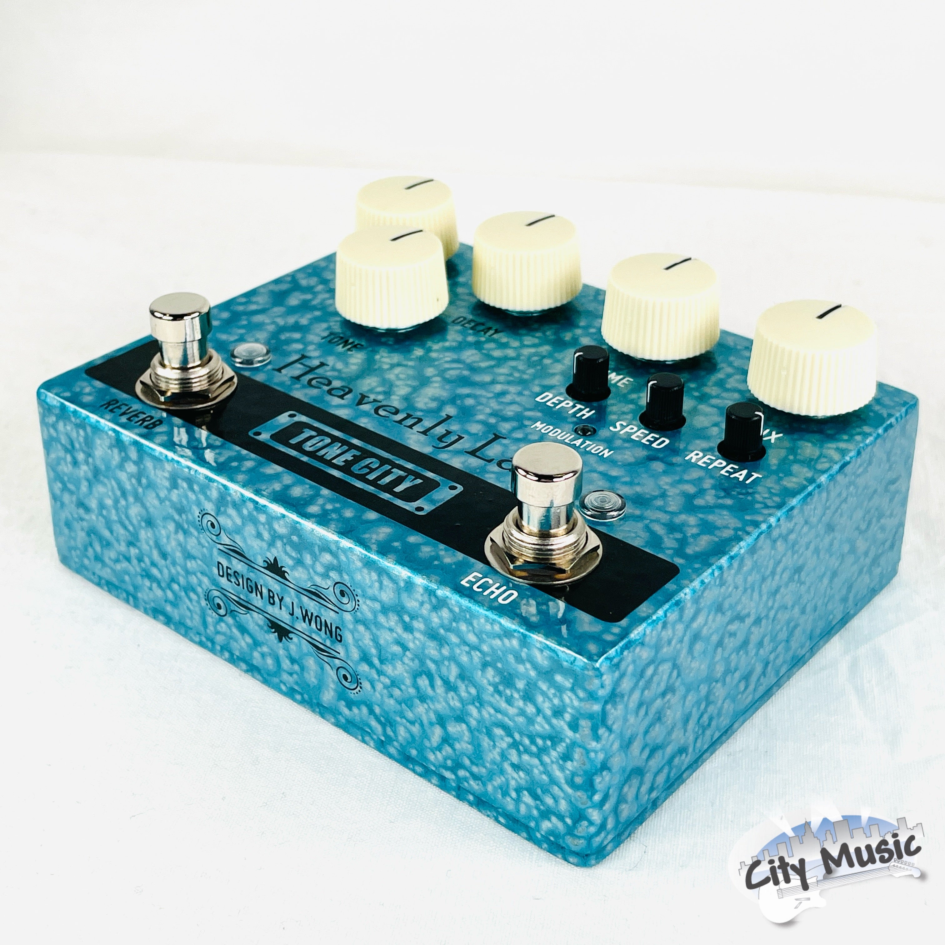 Used Tone City Heavenly Lake delay reverb — full kit overview