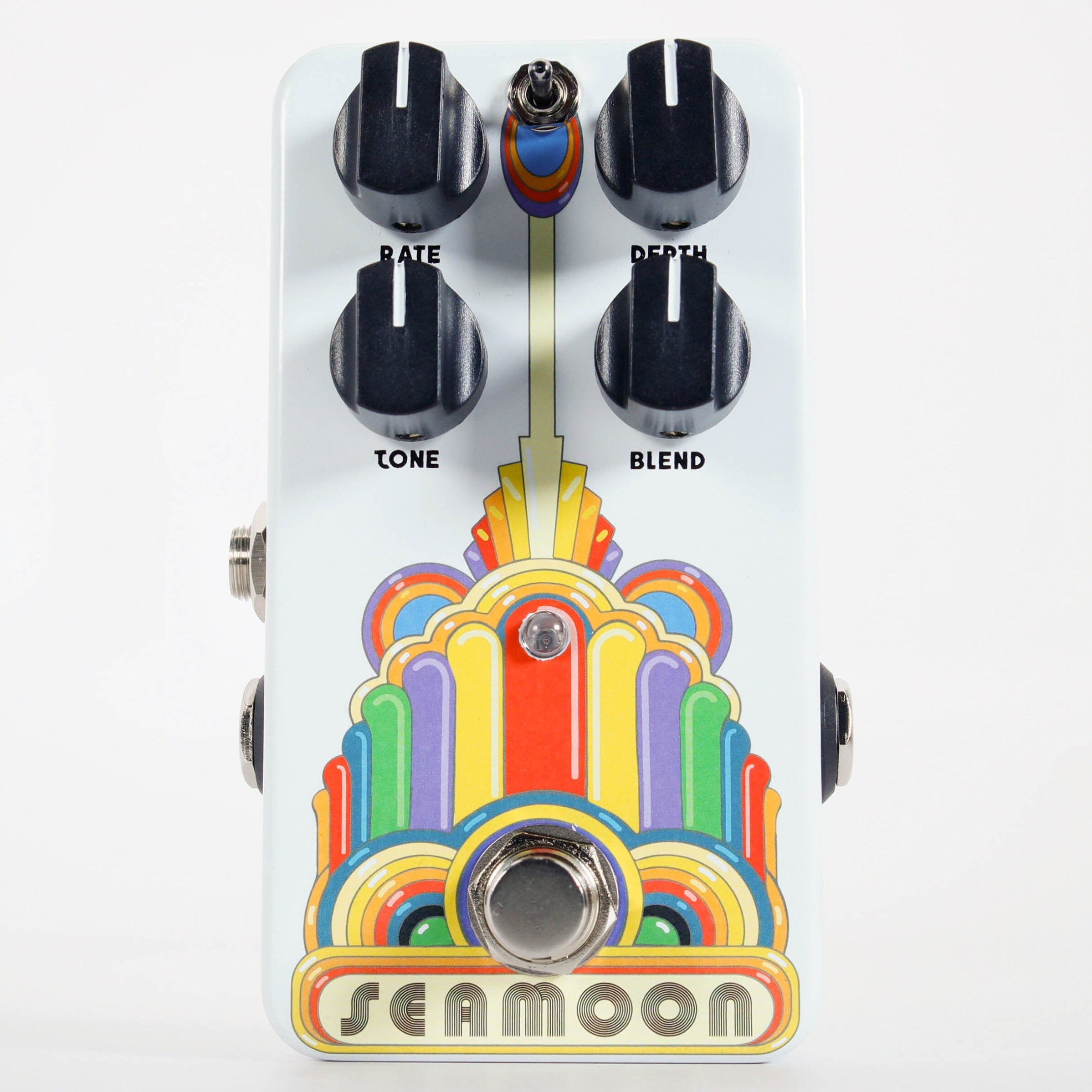 Seamoon Skye Machine analog chorus pedal — angled front view