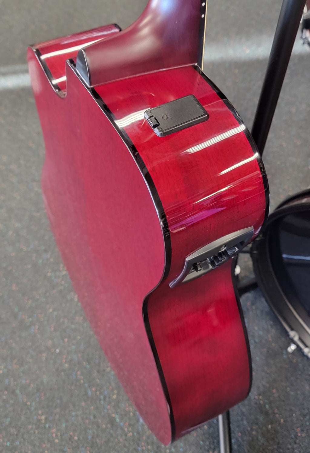 Yamaha FSX800C acoustic-electric guitar - back view