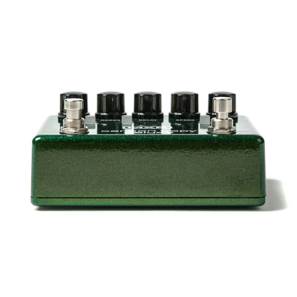 MXR M292 Carbon Copy Deluxe delay pedal — footswitches detail